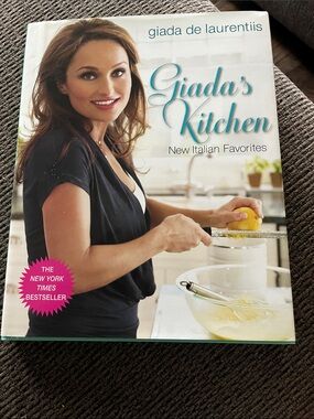 Giada's Kitchen: New Italian Favorites Cookbook 2008